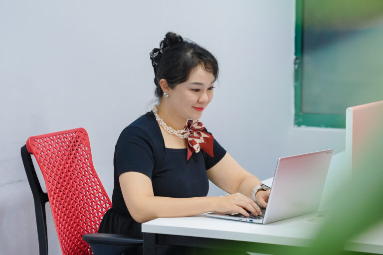 Online English course at Speak Bright KL